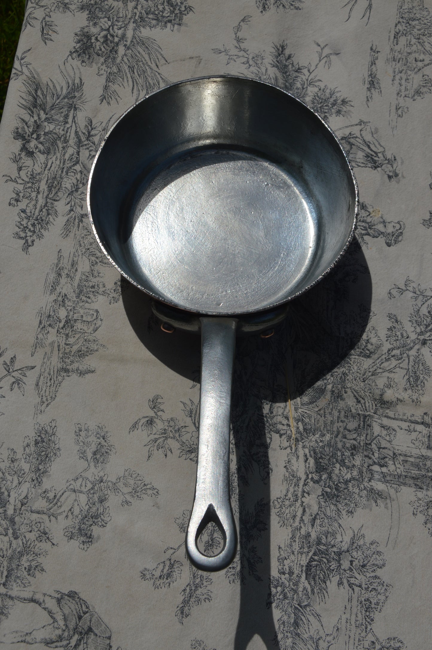 Gaillard Paris Copper Pan Sauteuse Evasee Windsor 2.4mm 18 cm 7" Vintage French Stamped Professional Cast Iron Handle New Hand Wiped Tin
