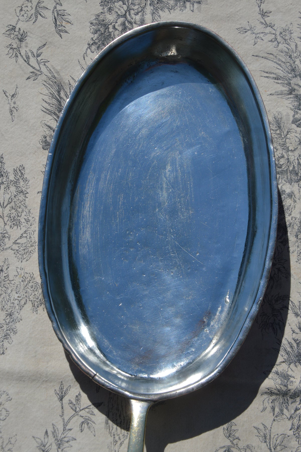 Poêle en cuivre Gebruder Hepp 26 cm 10 1/4 pouces Cuivre allemand ancien Poêle à poisson restaurée