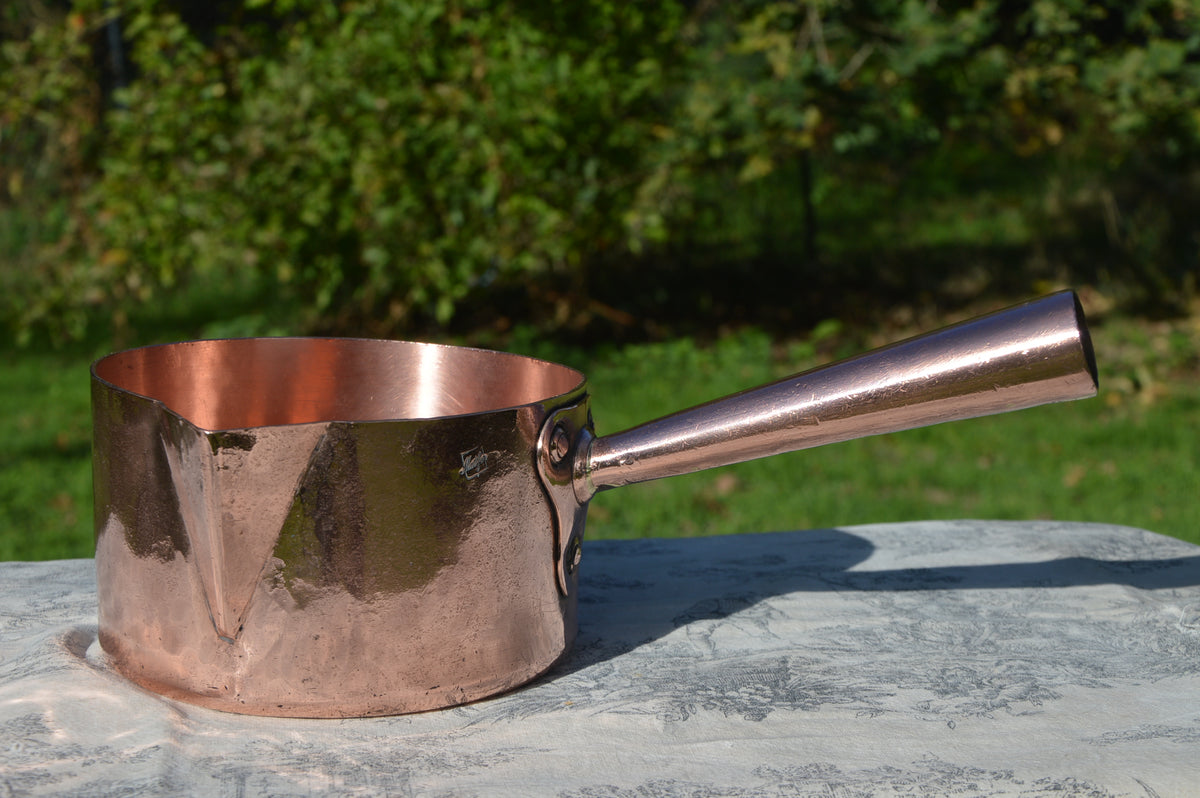 Vintage Matfer Copper Patisserie Sugar Pan – Traditional Spout, Hollow Handle 16cm Hand Hammered