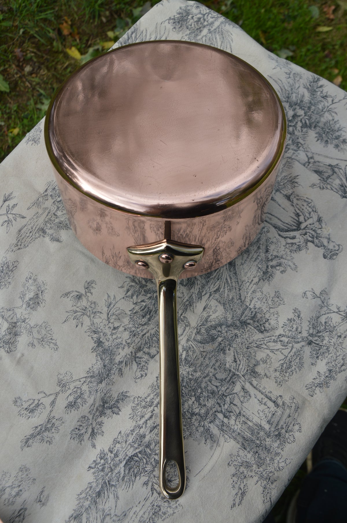 Vintage Copper Pan 18cm 7" French Professional Pot Saucepan New Atelier du Cuivre Tin 1.8mm Bronze Handle Edge Dent and Lid