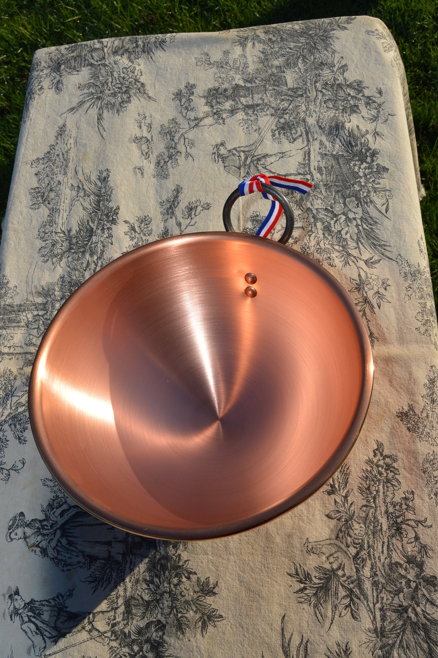 Nouveau bol à mélanger en cuivre NKC 20 cm 8 » Cul de Poule Normandie Cuisine Bol en cuivre Nouveau cuivre de fabrication traditionnelle 20 cm 1,2 mm Poignée en anneau de fer fixe