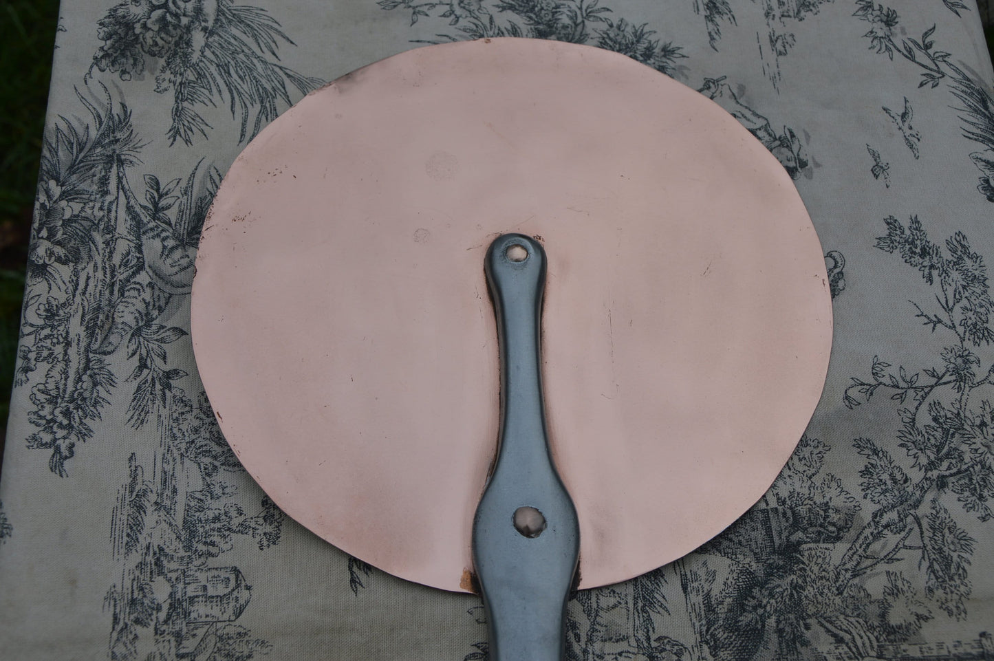 Antique French Copper Splash Lid: Normandy Kitchen Decor (23.5cm)