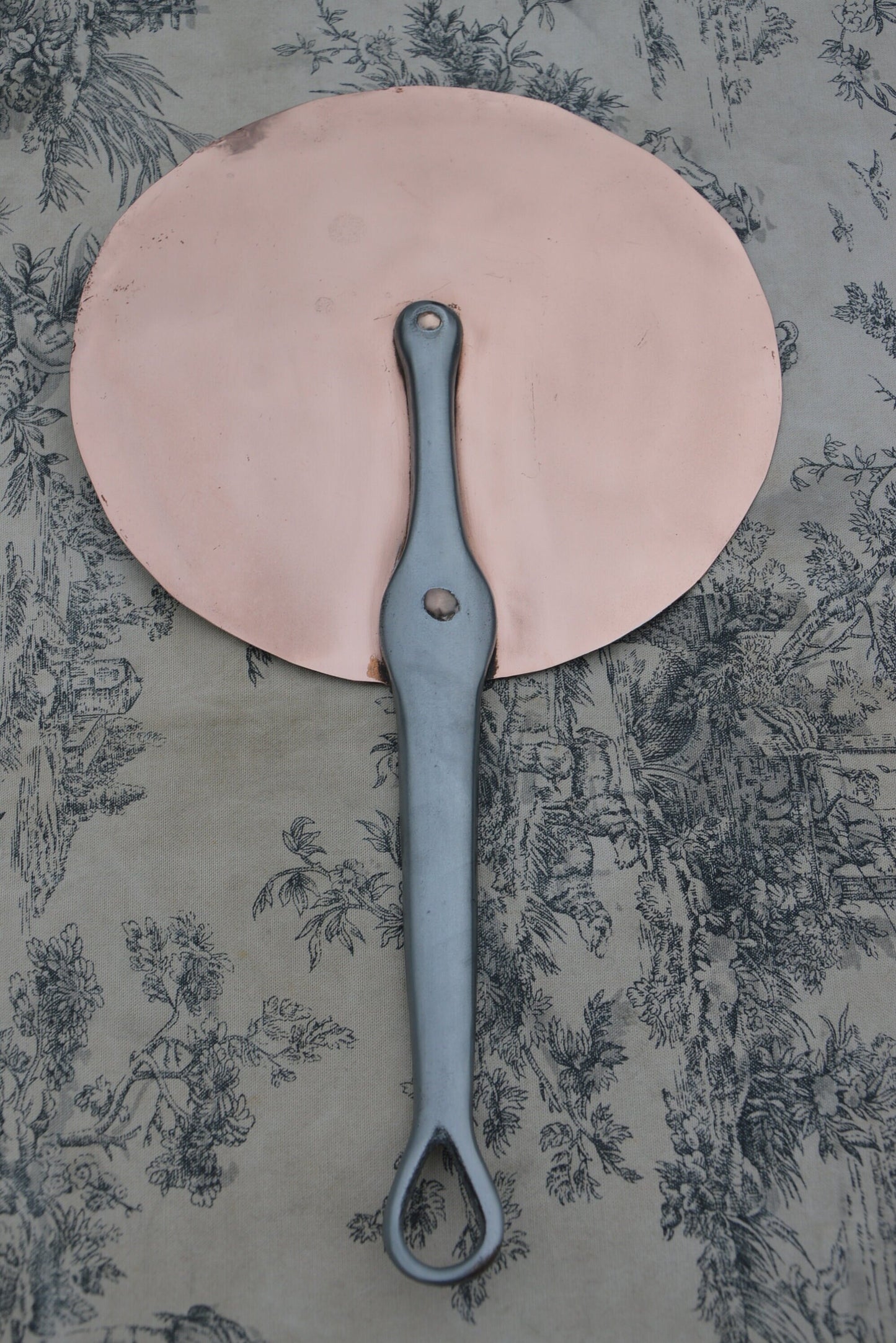Antique French Copper Splash Lid: Normandy Kitchen Decor (23.5cm)