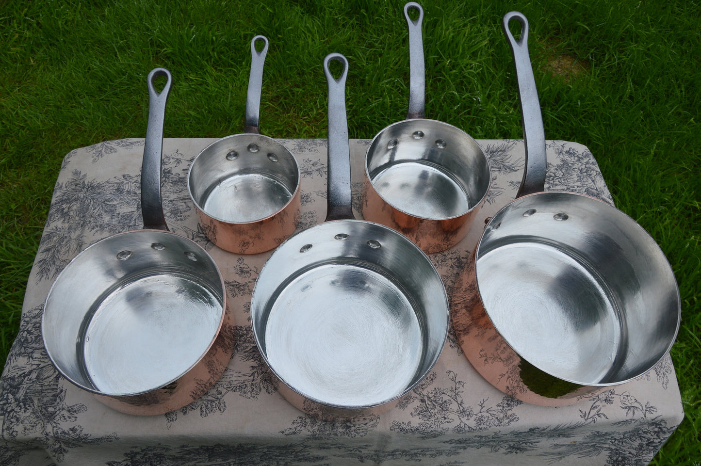 Copper Pans New Artisan Hand Wiped Tin Five 2.4-2.8mm Vintage French Set Graduated Made in France Stamped Villedieu Manufacture