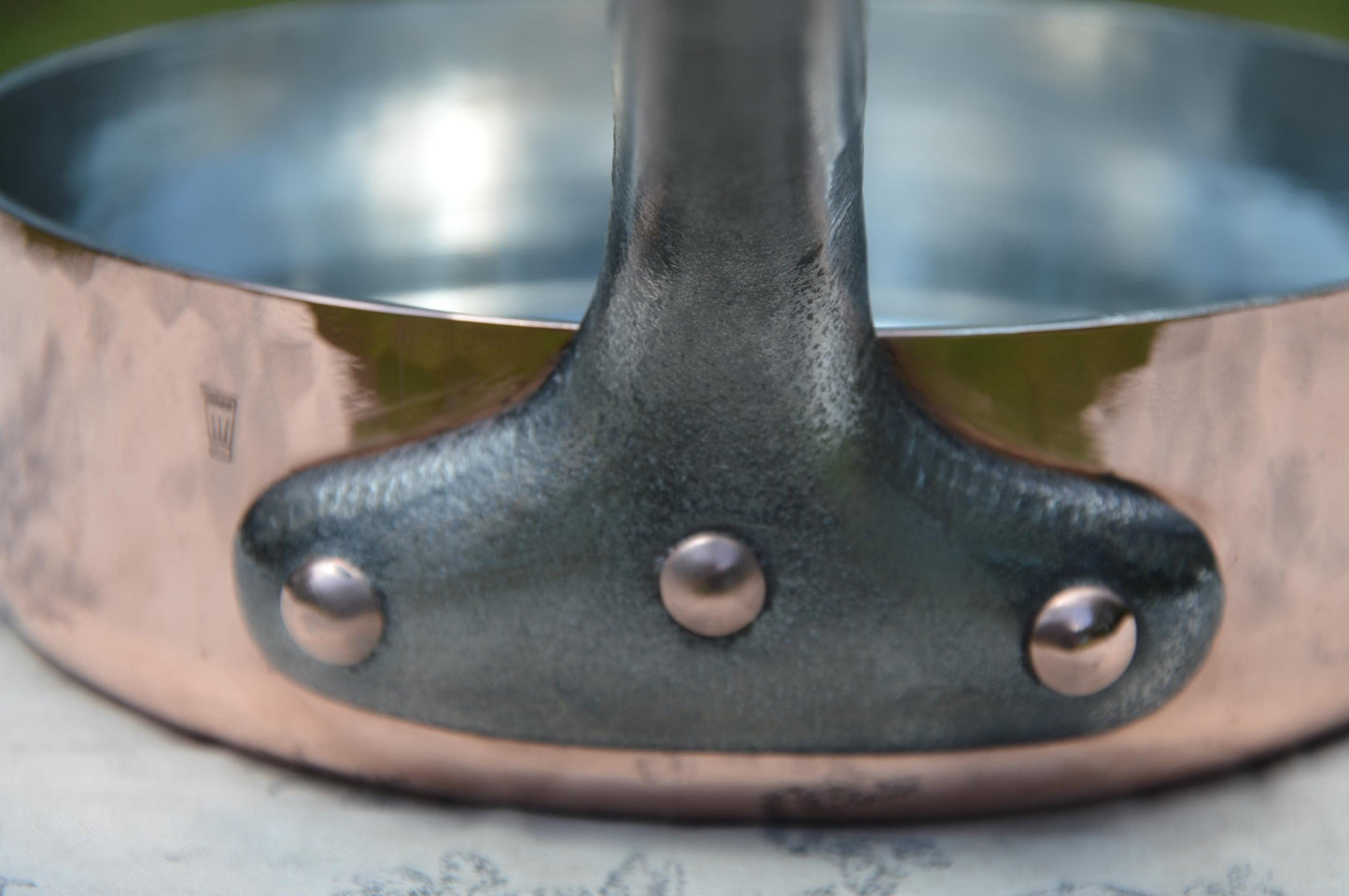 Sauté Matfer 24cm 9 1/2" Vintage French Copper Professional Saute Pan 2.8mm New Villedieu Tin Iron Handles Copper Rivets Classic Base Dents