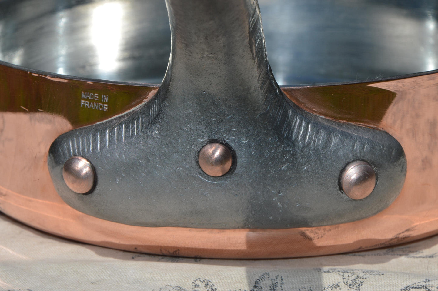 2.8mm Copper Pan Vintage Sauté French Copper Professional Saute Pan 2.8mm Rim New Hand Wiped Tin Professional 20cm 8 inch Made in France