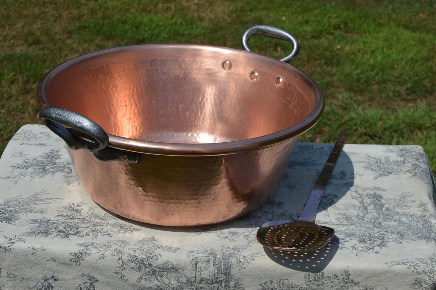 GAOR Copper Jam Pan Hammered 41cm across 16.5" Ecumoire Copper Pan Preserves Confiture French Vintage Copper Jelly Pan Iron Handles