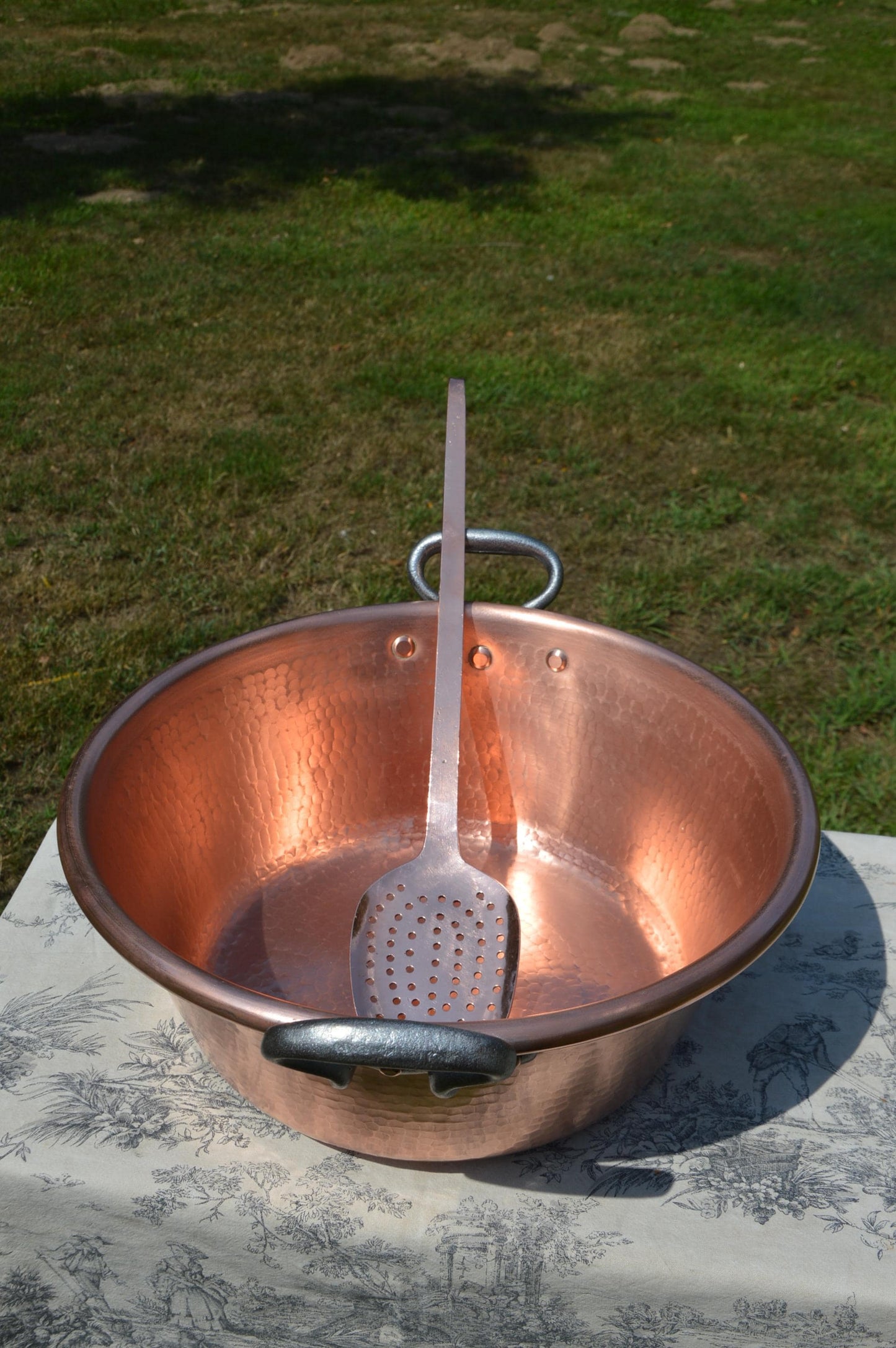 GAOR Copper Jam Pan Hammered 41cm across 16.5" Ecumoire Copper Pan Preserves Confiture French Vintage Copper Jelly Pan Iron Handles