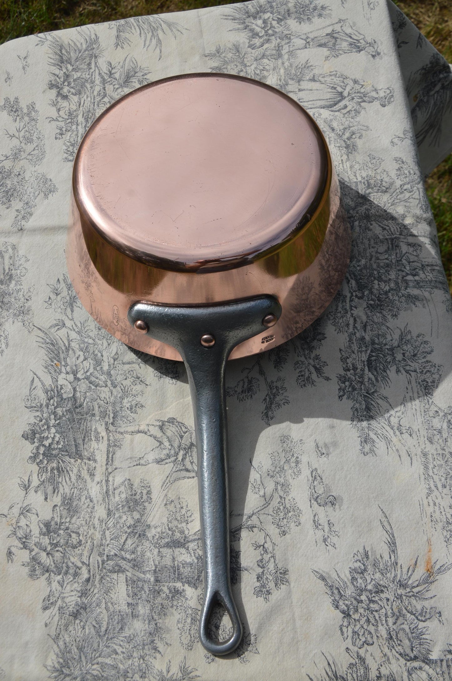 Antique French Copper Sauteuse Pan: Windsor 9" (23cm), New Tin Lining