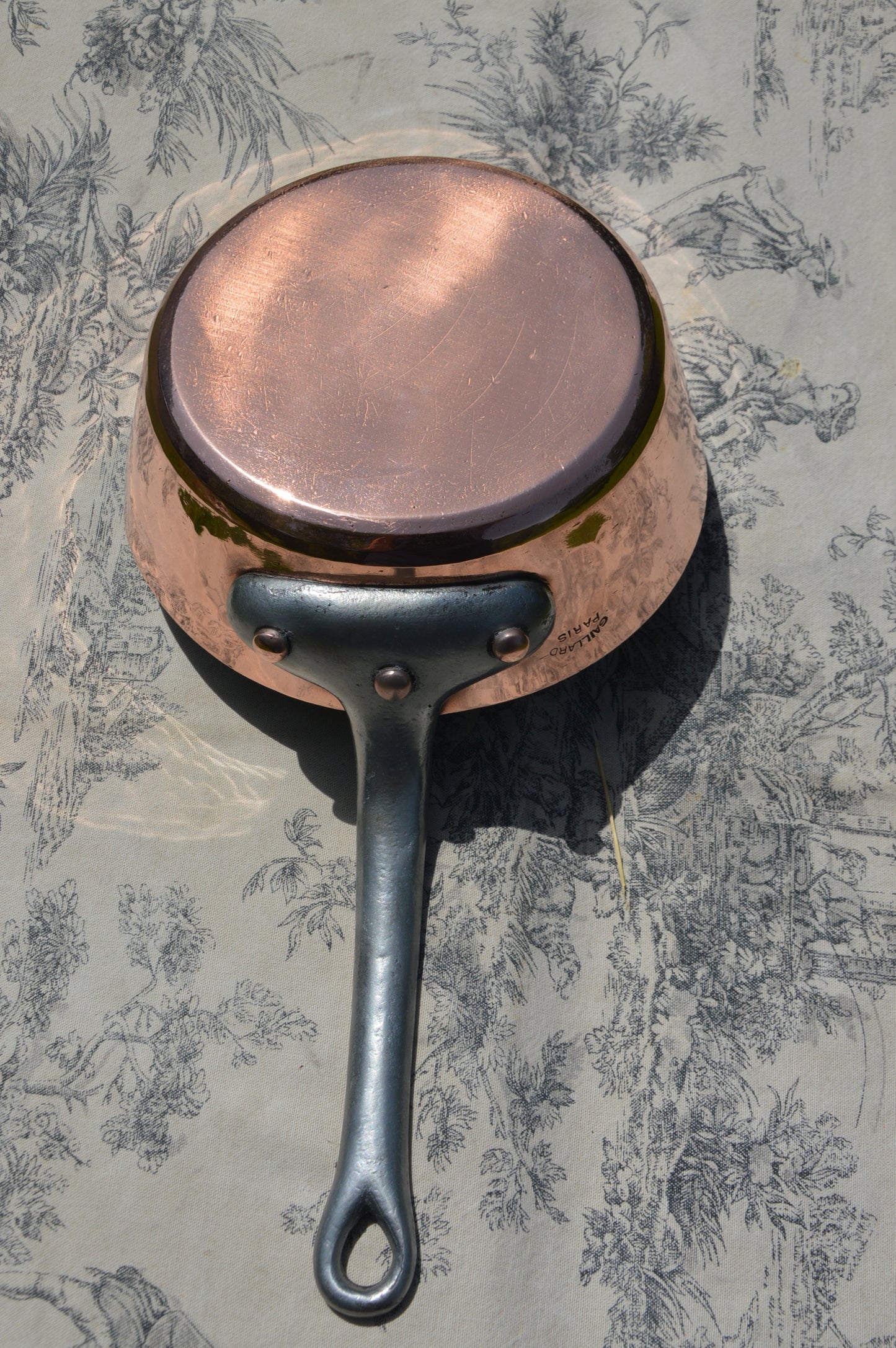 Gaillard Paris Copper Pan Sauteuse Evasee Windsor 2.4mm 18 cm 7" Vintage French Stamped Professional Cast Iron Handle New Hand Wiped Tin