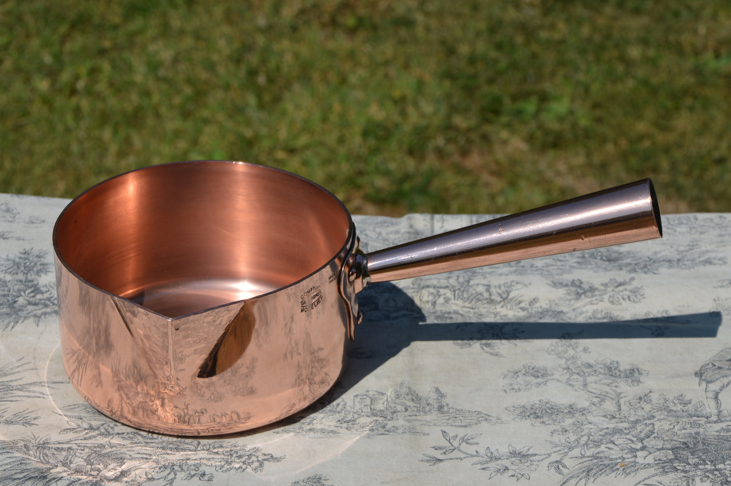Sugar Pan Antique Copper Sugar Pan Hollow Handle 2.2mm 16cm Traditional Spout Fabulous Patina Caramel Pan A Real Find Proper Patissier Pan