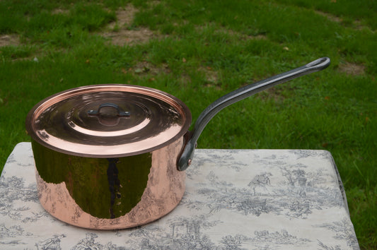 Refurbished Mauviel Copper Pot: 28cm Hammered Saucepan, Cast Iron Handle. 3mm