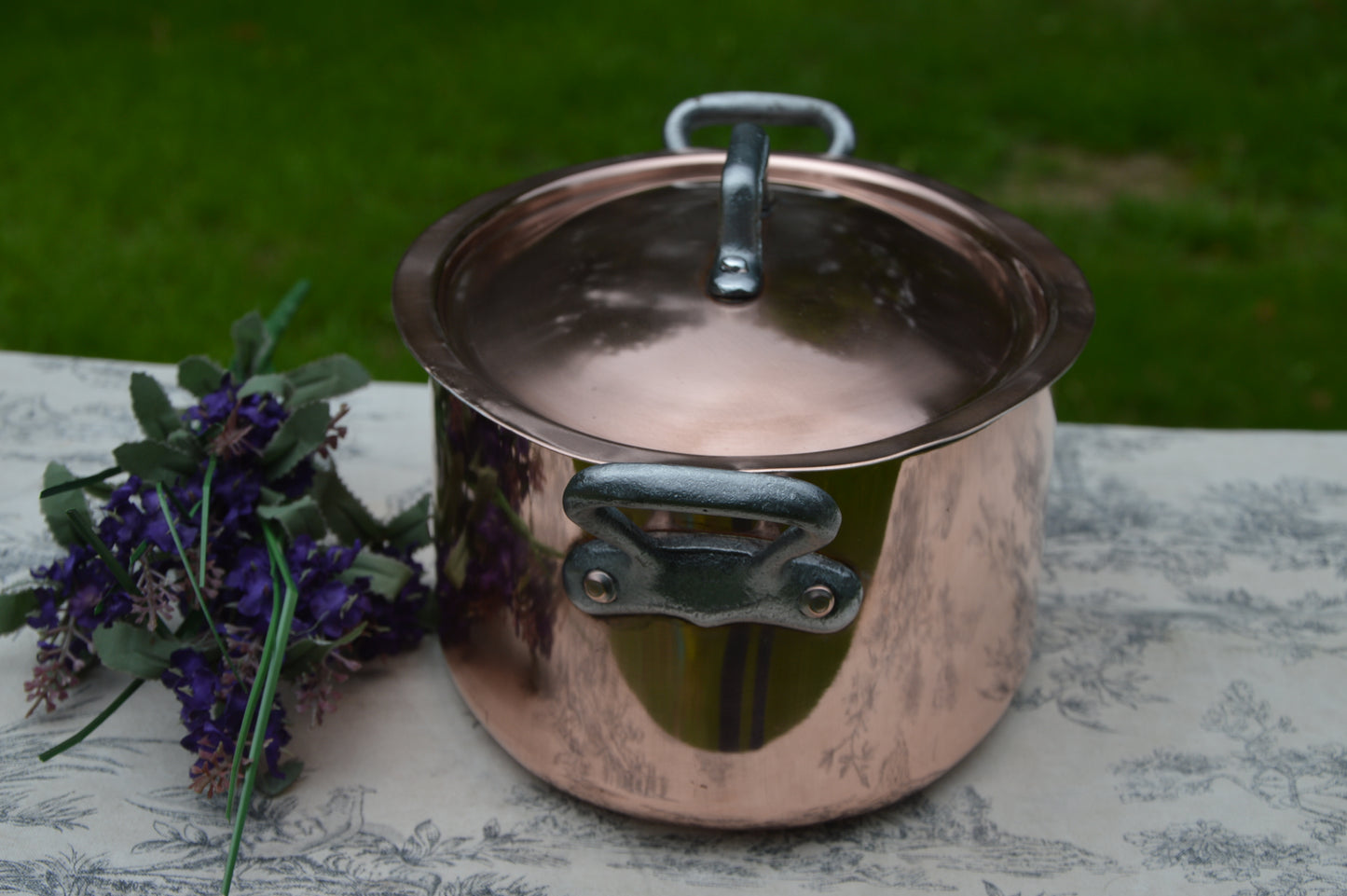 Antique Copper Casserole: French Oval Pot with Cast Iron Handles 24cm