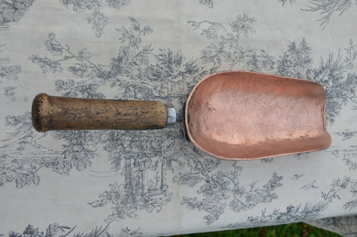 Antique Copper Scoop Pan Wooden Round Handle Traditional Manufacture