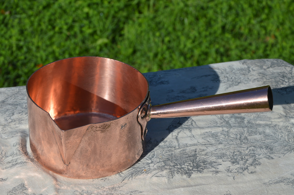 Vintage Matfer Copper Patisserie Sugar Pan – Traditional Spout, Hollow Handle 16cm Hand Hammered