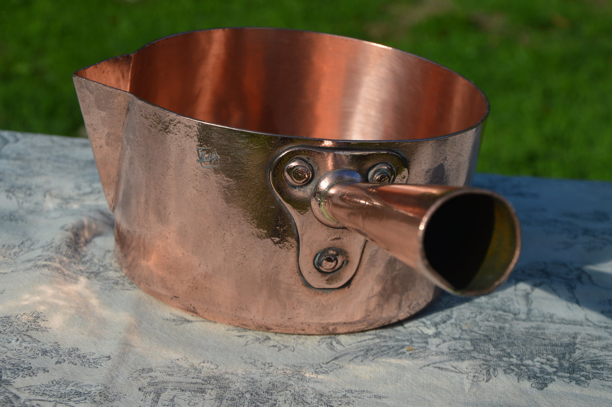 Vintage Matfer Copper Patisserie Sugar Pan – Traditional Spout, Hollow Handle 16cm Hand Hammered