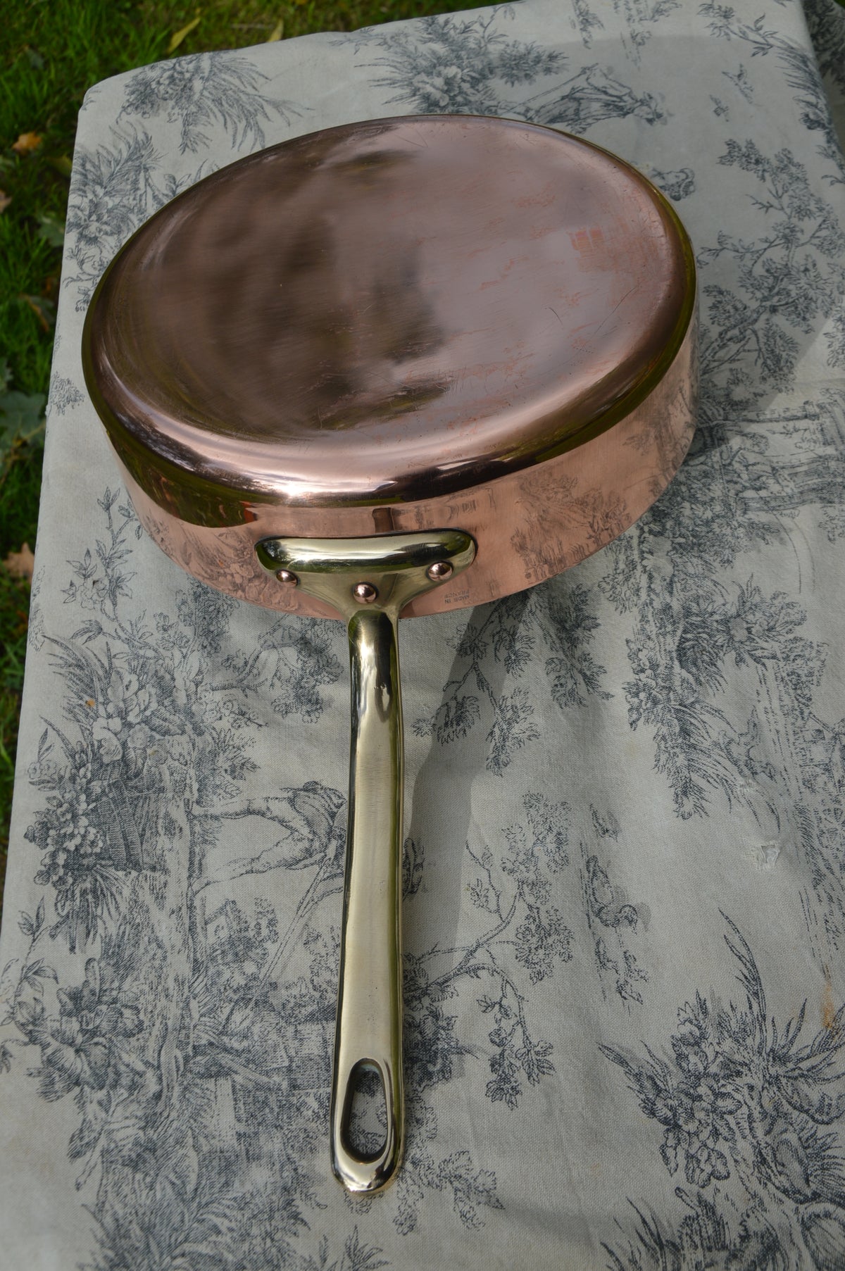 Made in France Saute Fry Skillet Pan 24cm 9 1/2" Made in France Stamped Vintage French Copper Pot Bronze Handle 3 Copper Rivets 1.7mm