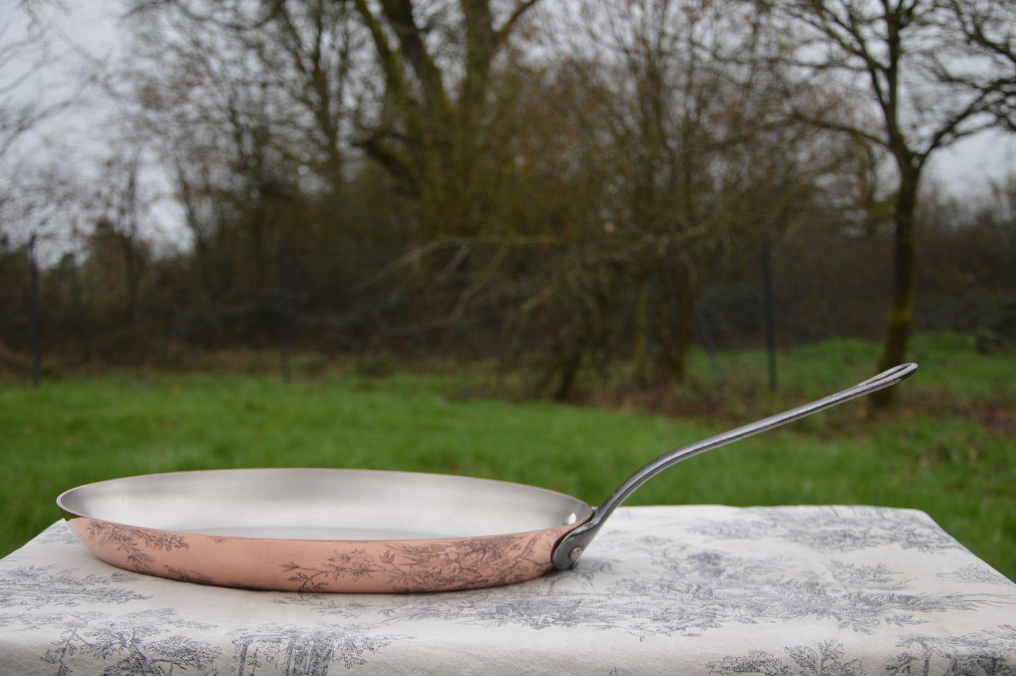 Vintage Copper Sauteuse Pan: 2.7mm Nickel Lined, Cast Iron Handle, Hotel Quality