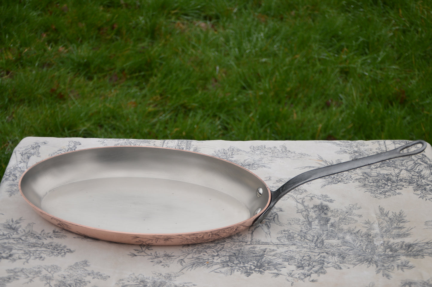 Vintage Copper Sauteuse Pan: 2.7mm Nickel Lined, Cast Iron Handle, Hotel Quality