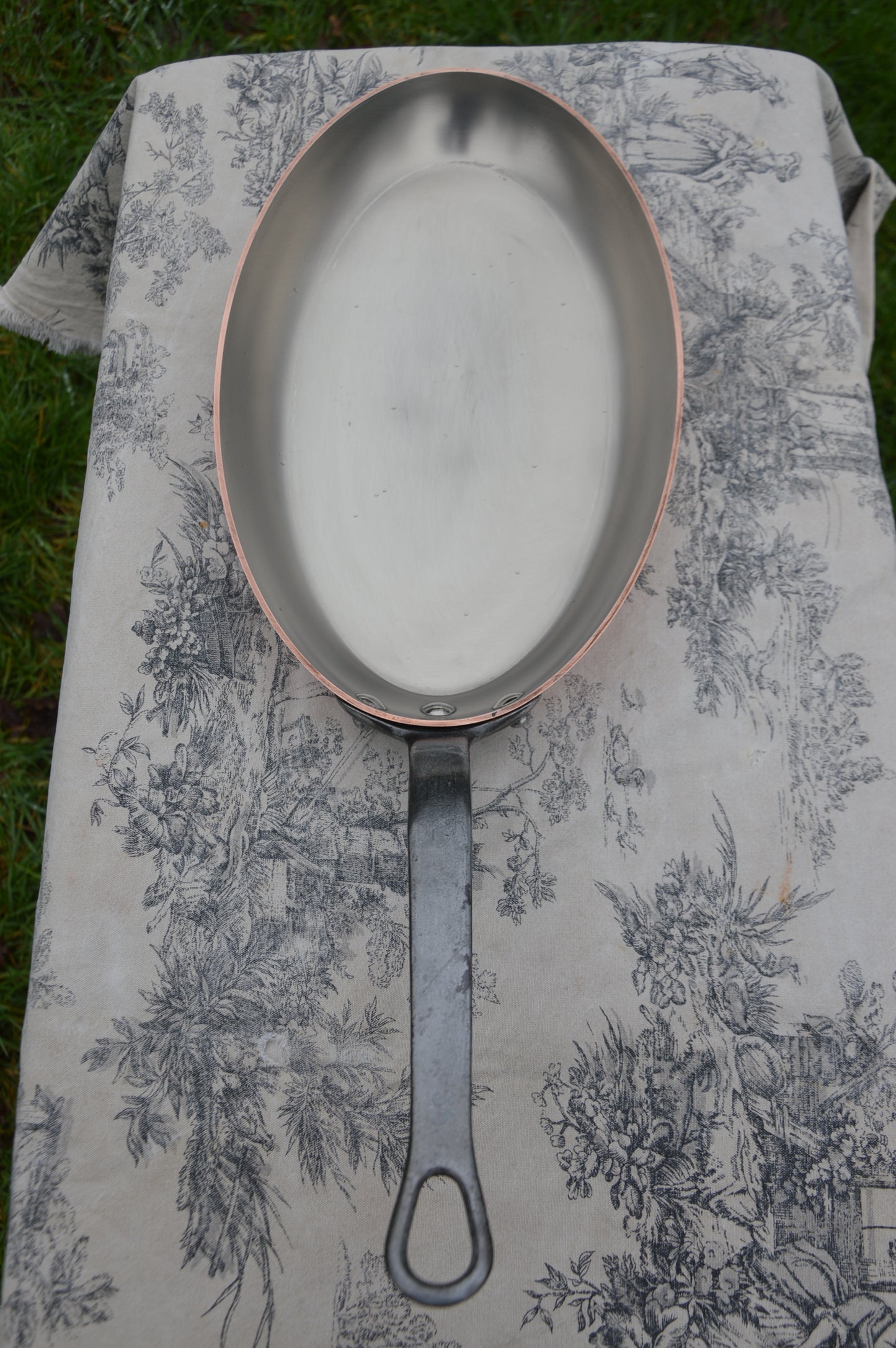 Vintage Copper Sauteuse Pan: 2.7mm Nickel Lined, Cast Iron Handle, Hotel Quality