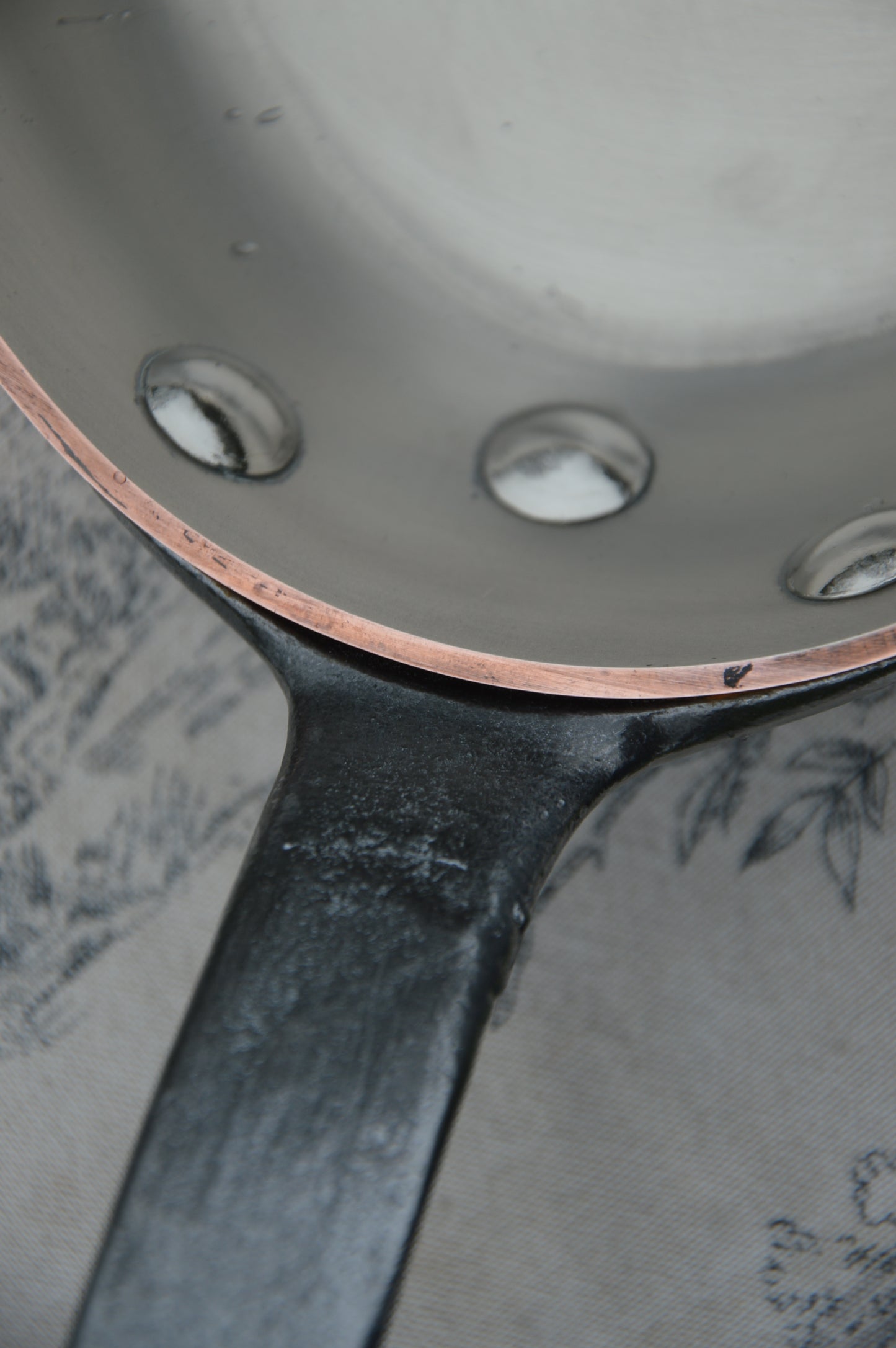 Vintage Copper Sauteuse Pan: 2.7mm Nickel Lined, Cast Iron Handle, Hotel Quality