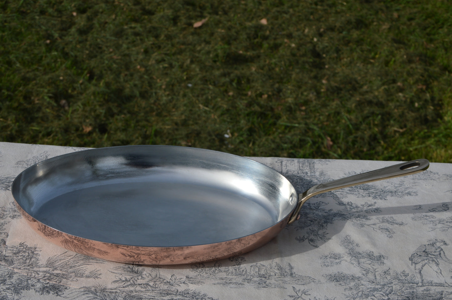 French Copper Fish Steak Fry Pan: New Hand Wiped Tin-Lined Oval Saute Skillet, Made in France, 35cm 13 3/4 inch