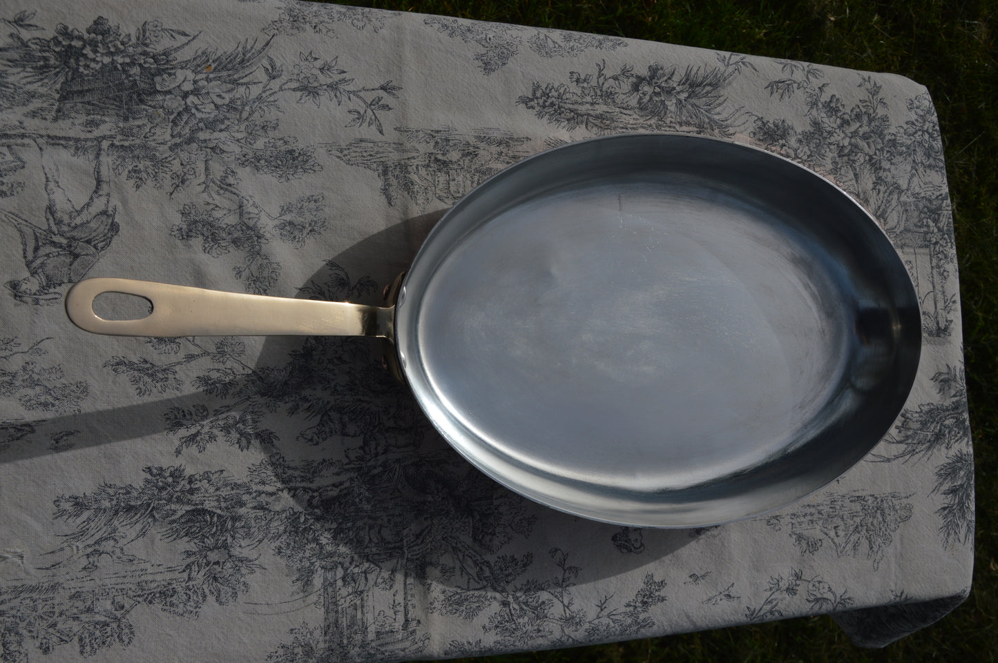 French Copper Fish Steak Fry Pan: New Hand Wiped Tin-Lined Oval Saute Skillet, Made in France, 35cm 13 3/4 inch