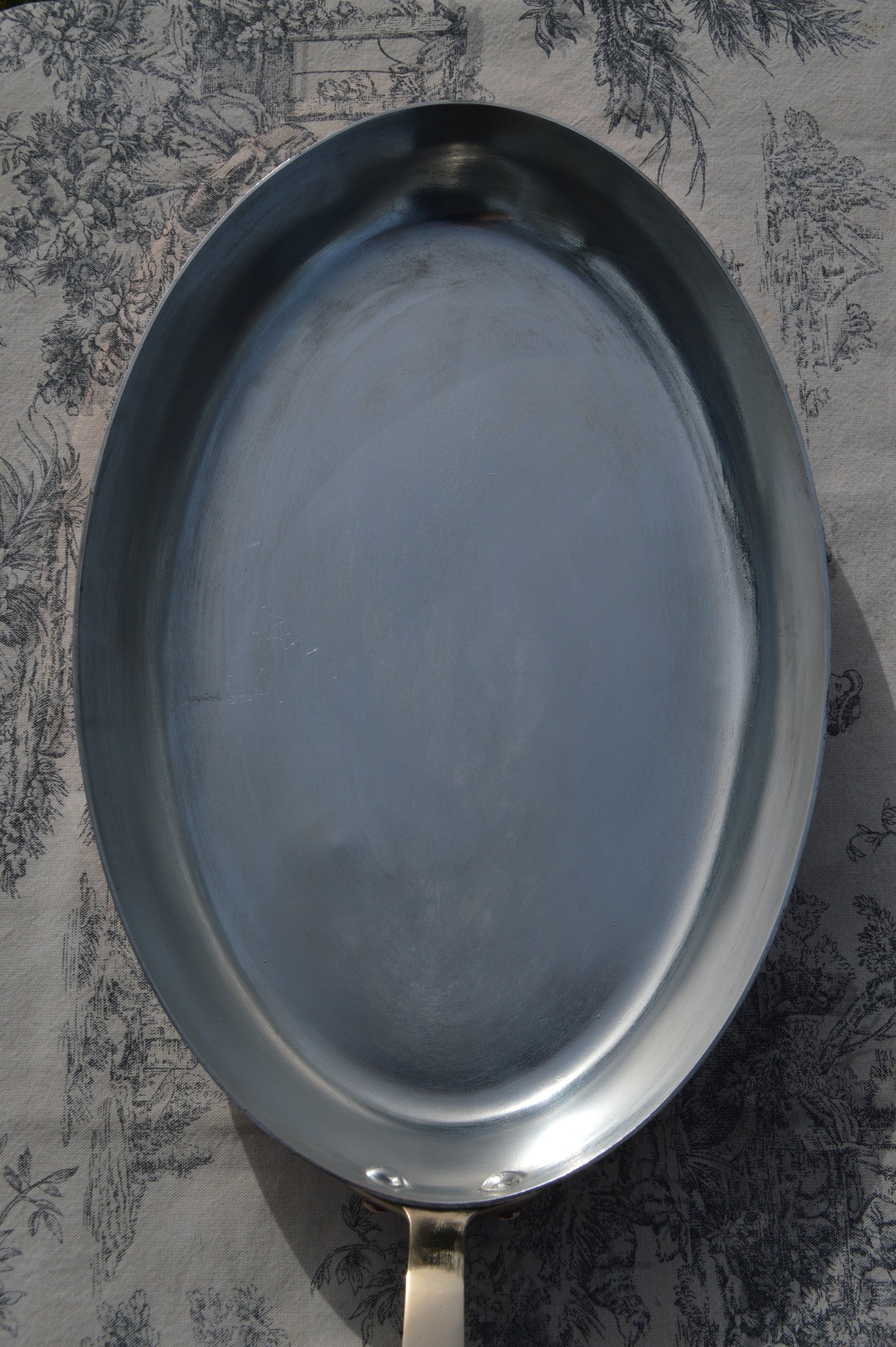 French Copper Fish Steak Fry Pan: New Hand Wiped Tin-Lined Oval Saute Skillet, Made in France, 35cm 13 3/4 inch