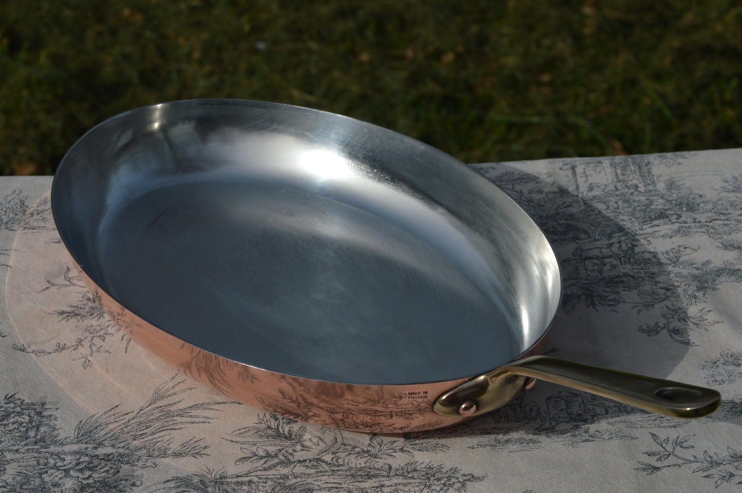 French Copper Fish Steak Fry Pan: New Hand Wiped Tin-Lined Oval Saute Skillet, Made in France, 35cm 13 3/4 inch