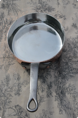 Vintage Copper Sauté Pan: 2.7mm French Chef Pan, Re-Tinned, 8 inch 20cm