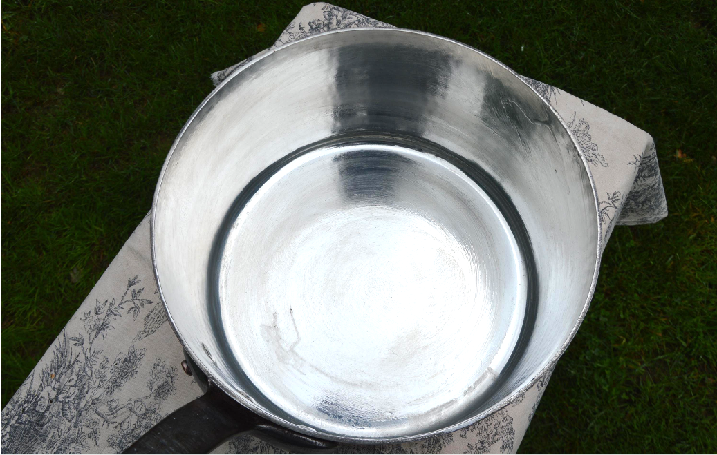 Mauviel Copper Pot: 28cm Hammered Saucepan, Cast Iron Handle, 3mm Professional