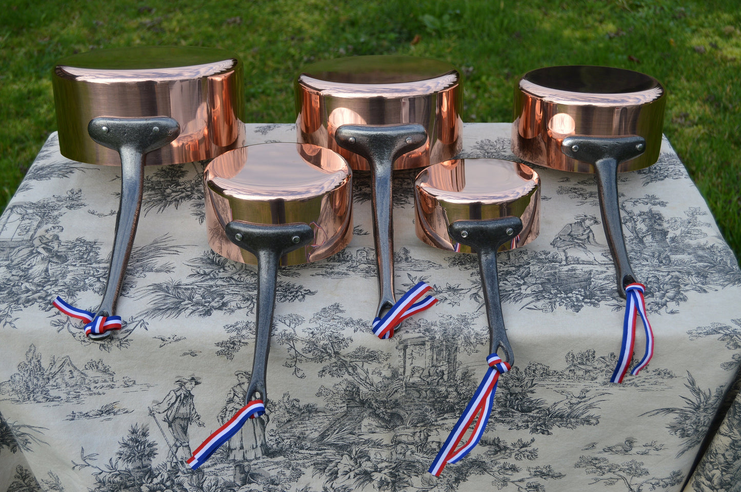New NKC Copper Pans New Set Graduated 12cm-20cm Tin Lined Copper Saucepans Iron Handles Steel Rivets NKC New Copper Set of Perfect 1mm Pans