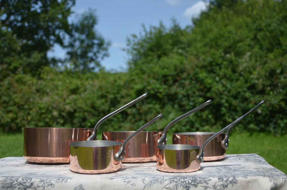 Copper Pans Les Cuivres de Faucogney Set of Five Vintage French Copper Lightweight Graduated Pans Cast Iron Handles 10-18cm Set