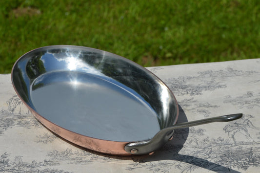 Superb Copper Saute Fish Pan 2.8mm Unmarked Vintage New In House Hand Wiped Artisan Tin Ovale Sauteuse Evasée Thick Heavy Hotelware Copper