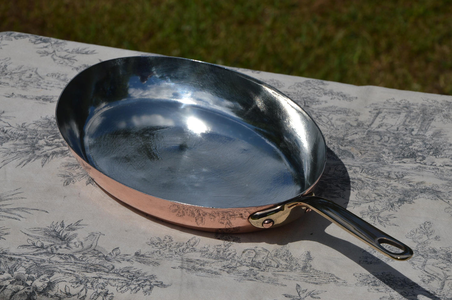 Vintage Saute Oval Fry Pan 1.3mm Copper Pan New Hand Wiped Tin Fish Pan 26cm 10 1/4" French Professional 1.3mm Bronze Handle