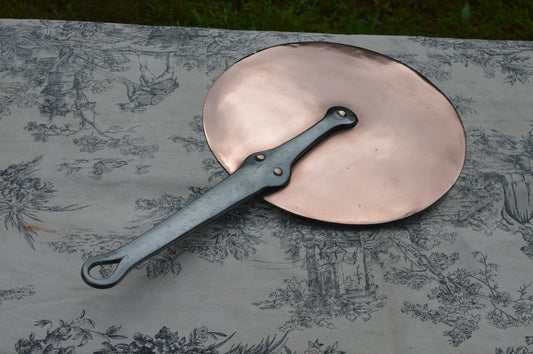 Stick Lid Antique French Hammered Copper 23.7cm 9 1/4" New Tin 1.2 kilos Heavy Splash Lid Copper Rivets Forged Iron Handle