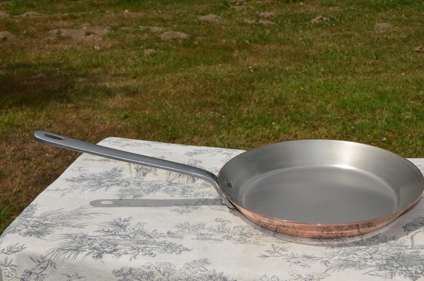 2mm Fry Pan Skillet French Vintage Copper Pan Nickel Lined (Tested) Iron Handle Steel Rivets Quality Sauté Pan 26cm 10 1/4" Good Condition