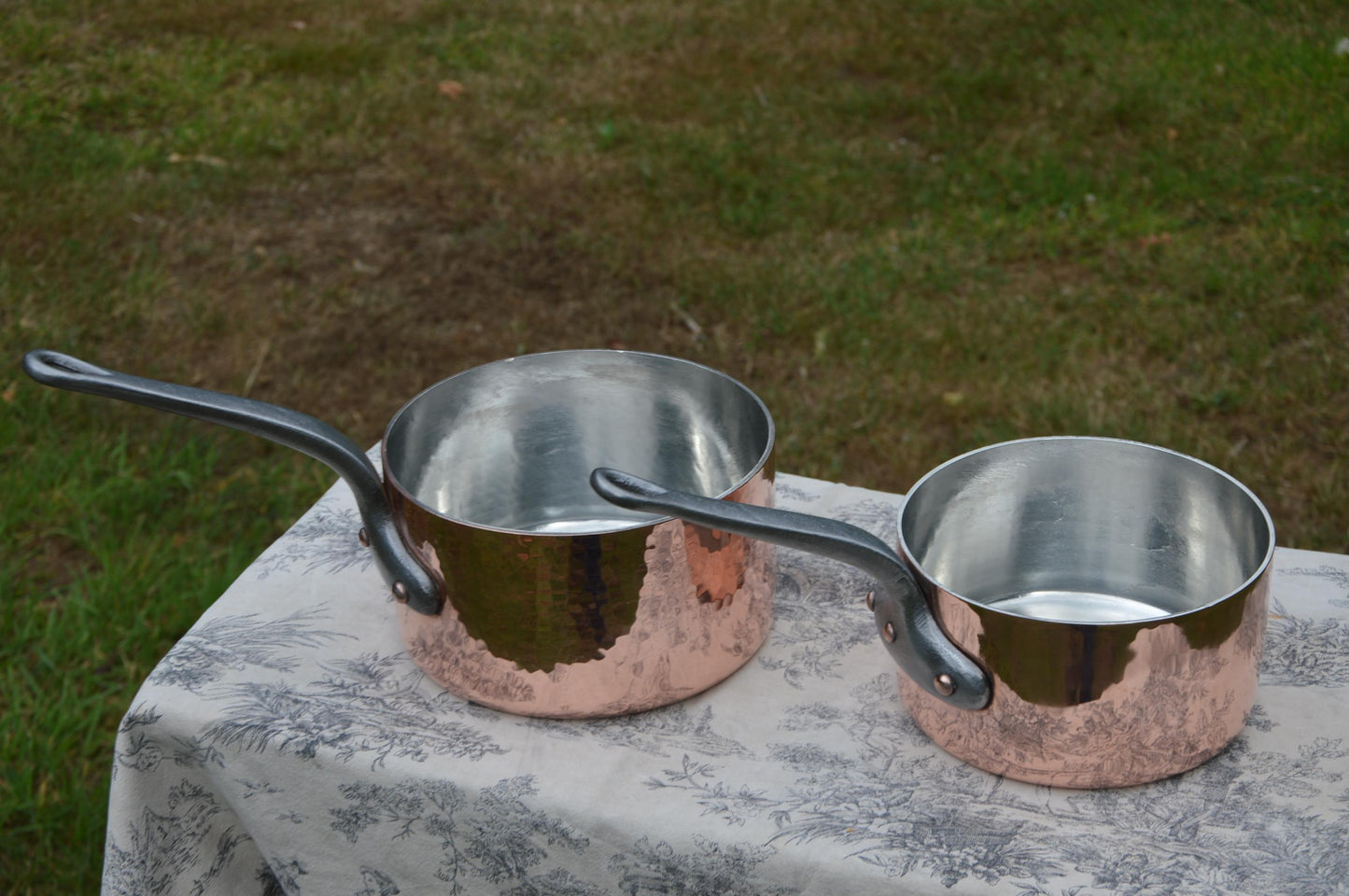 Two Vintage Chomette Favor Saucepans French Copper 18cm 7" 20cm 8" 3mm New Tin Lined Good Sized Professional Sauce Pan 5.2 k Iron Handles