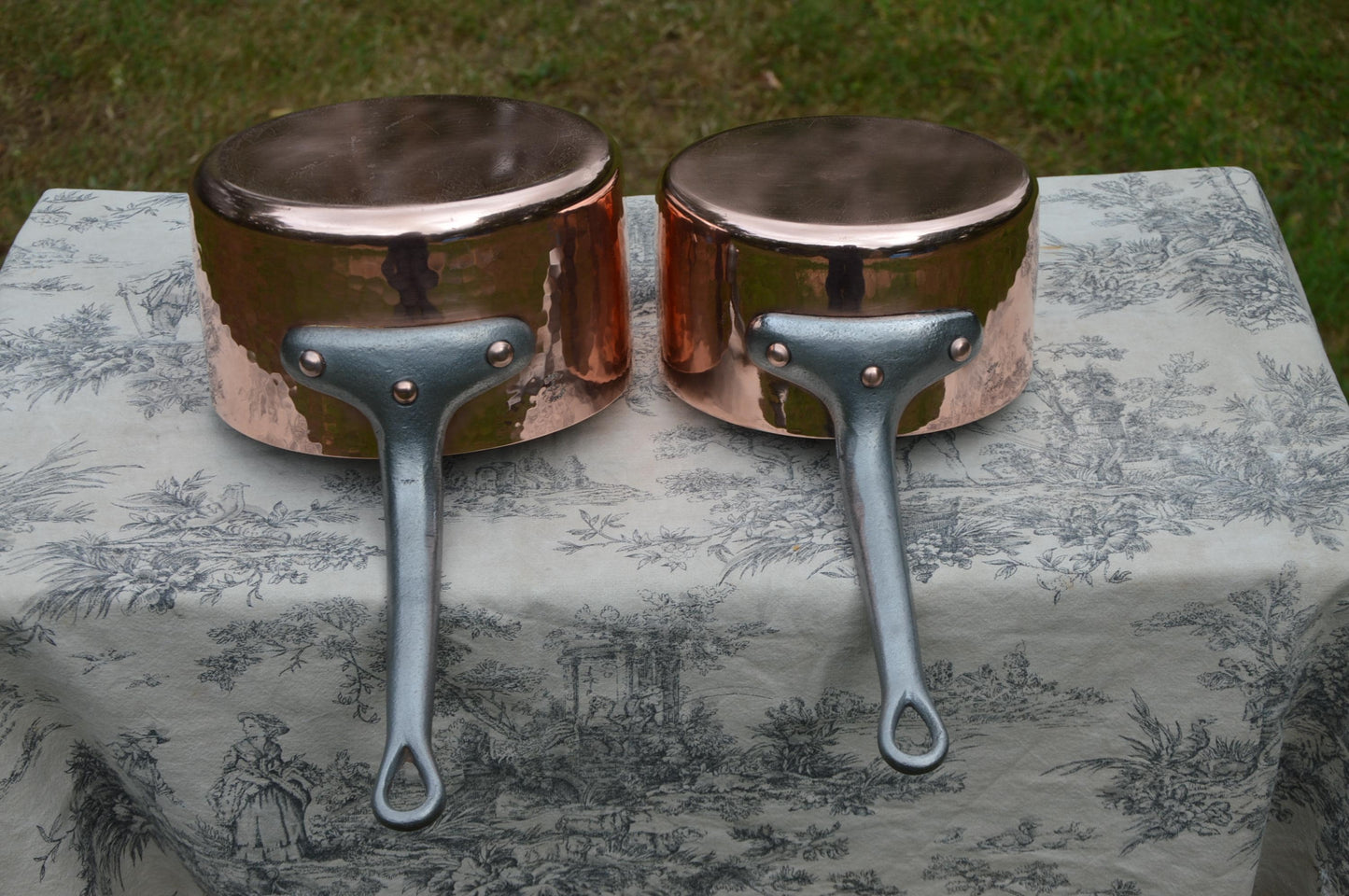 Two Vintage Chomette Favor Saucepans French Copper 18cm 7" 20cm 8" 3mm New Tin Lined Good Sized Professional Sauce Pan 5.2 k Iron Handles