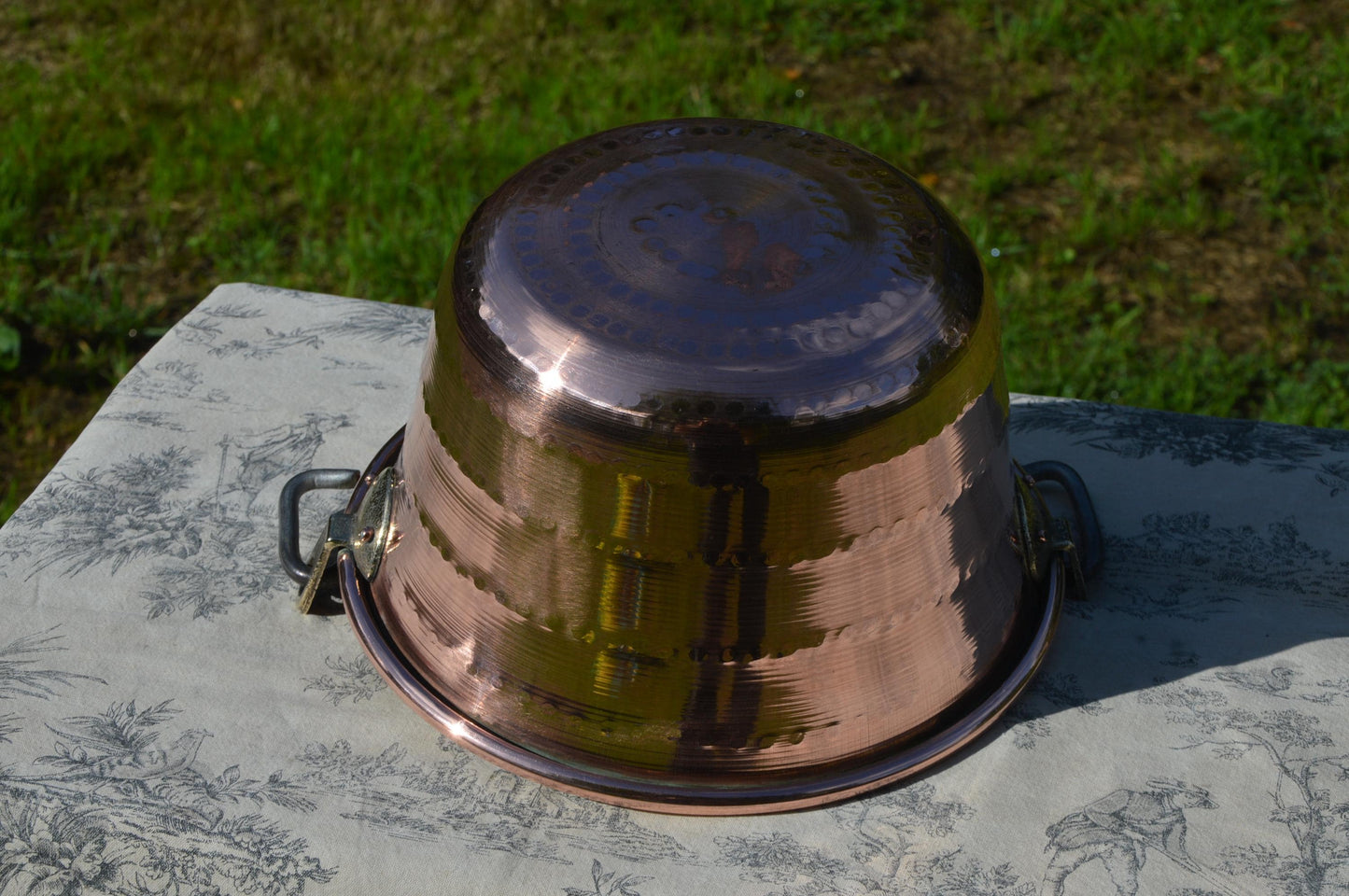 Vintage French Copper Jam Cauldron: Hand Hammered Pot with Iron Handle