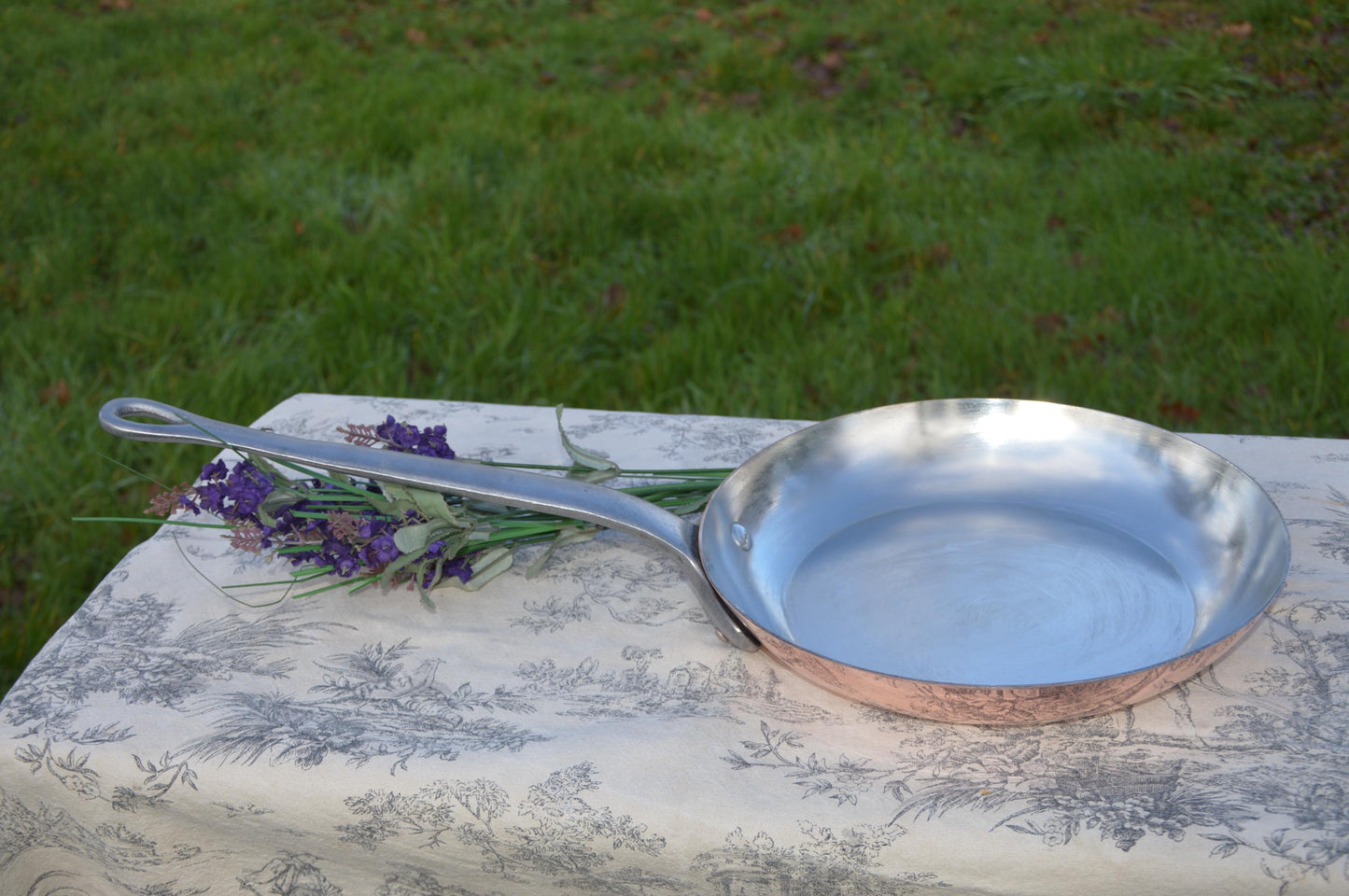 Hand-Wiped Tin Copper Frying Pan - Villedieu French Skillet 26cm