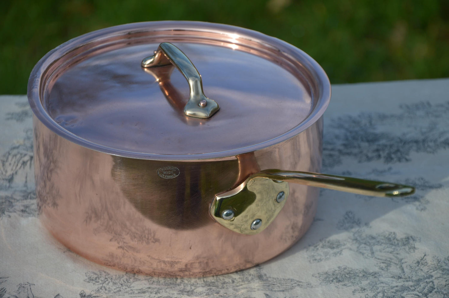 Antique Villedieu Copper Saucepan with Lid, Restaurant Quality, 20cm
