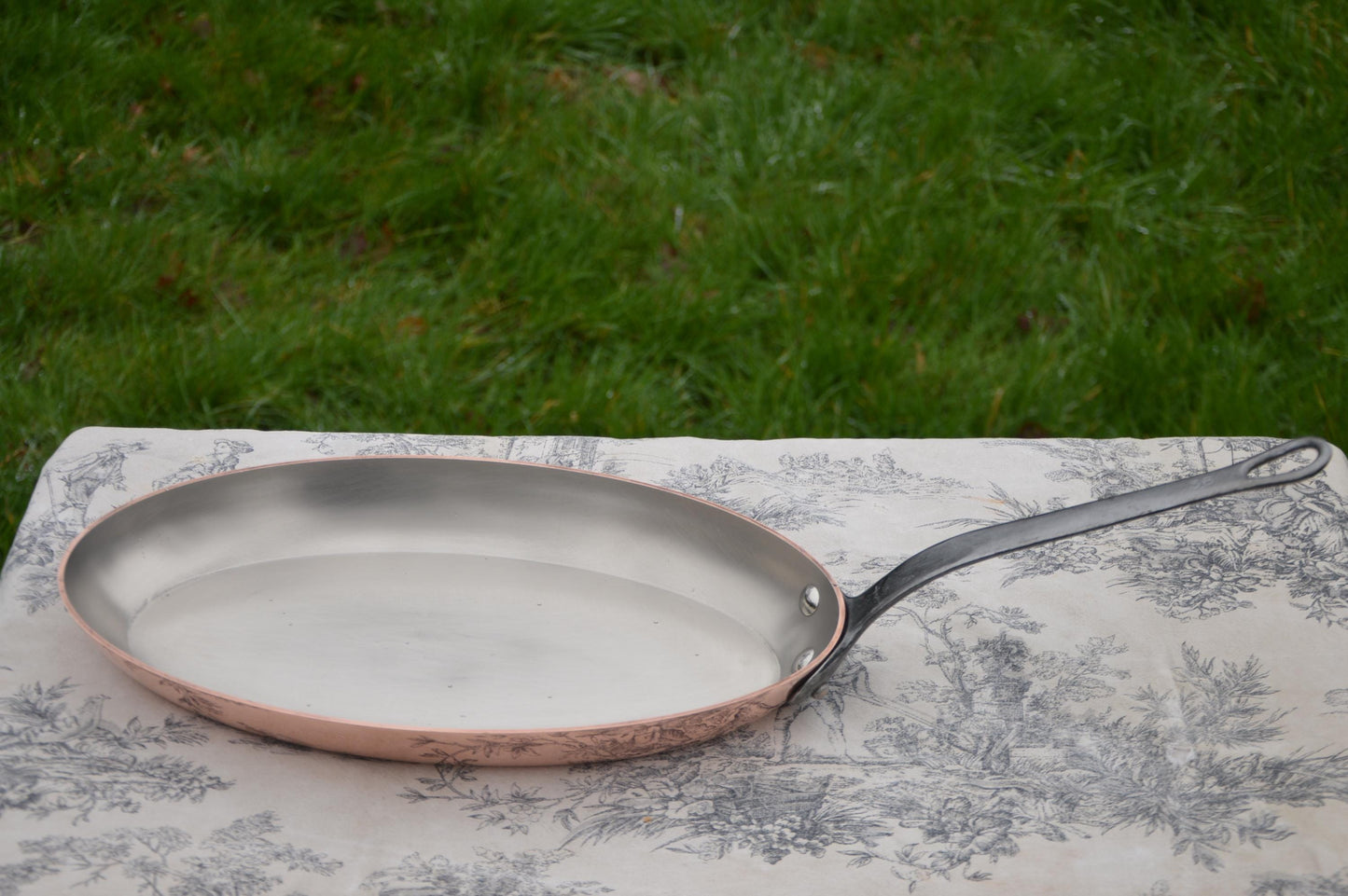 Vintage Copper Sauteuse Pan: 2.7mm Nickel Lined, Cast Iron Handle, Hotel Quality