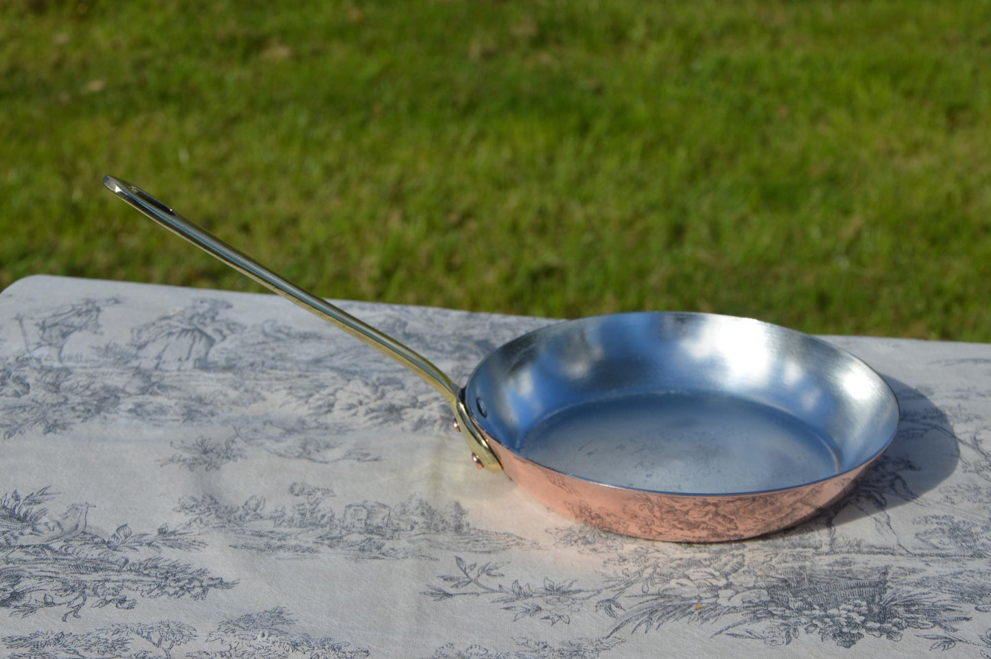 Vintage Copper Egg Pan Omelette 1.4mm New Hand Wiped Frying Saute Skillet Copper Pan Vintage 18.5cm 71/4" Flipping Pan Normandy Kitchen