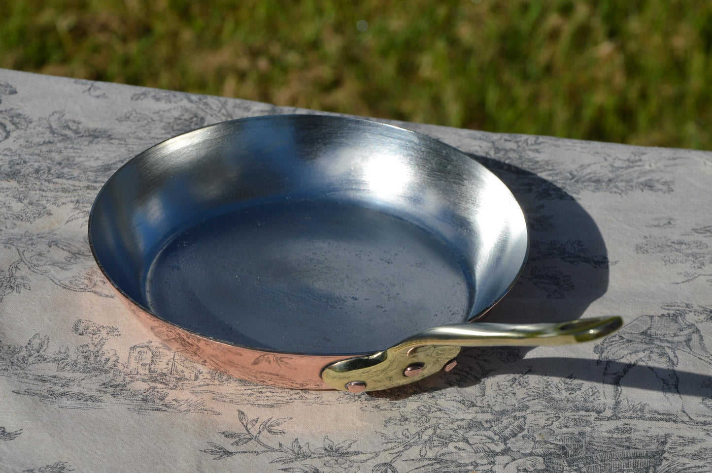 Vintage Copper Egg Pan Omelette 1.4mm New Hand Wiped Frying Saute Skillet Copper Pan Vintage 18.5cm 71/4" Flipping Pan Normandy Kitchen