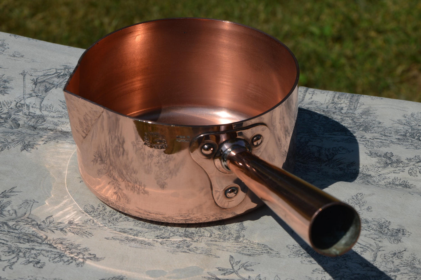 Sugar Pan Antique Copper Sugar Pan Hollow Handle 2.2mm 16cm Traditional Spout Fabulous Patina Caramel Pan A Real Find Proper Patissier Pan