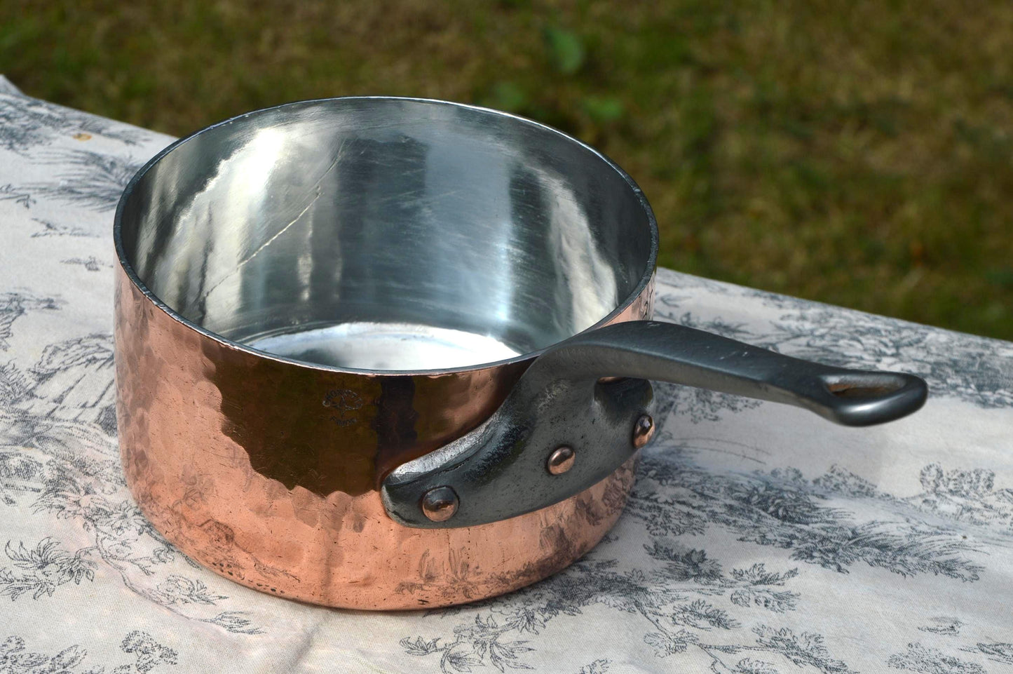 Vintage Chomette Favor Saucepan French Copper 18cm 7 inch 3mm New Tin Lined Professional Sauce Pot 2.2 k Cast Iron Handle